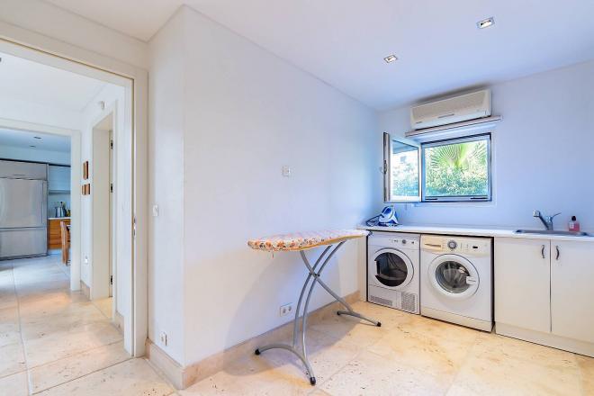 Вилла 5+1 с видом на море в Бодрум