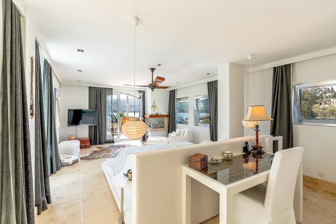 Вилла 5+1 с видом на море в Бодрум