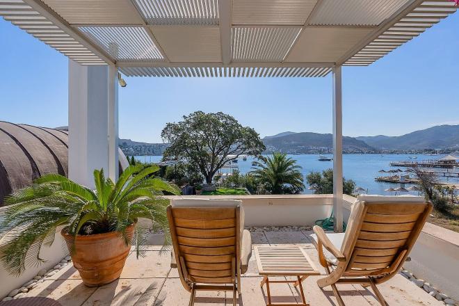Вилла 5+1 с видом на море в Бодрум