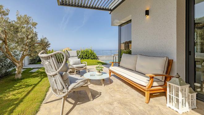 Вилла 5+1 с видом на море в Бодрум