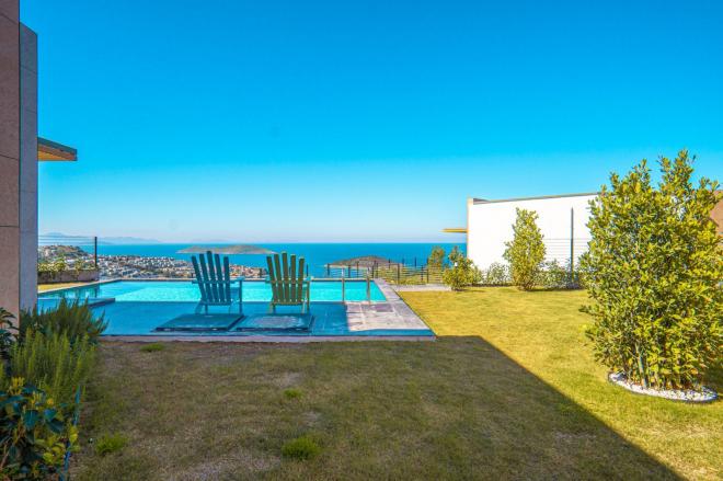 Вилла 5+1 с видом на море в Бодрум