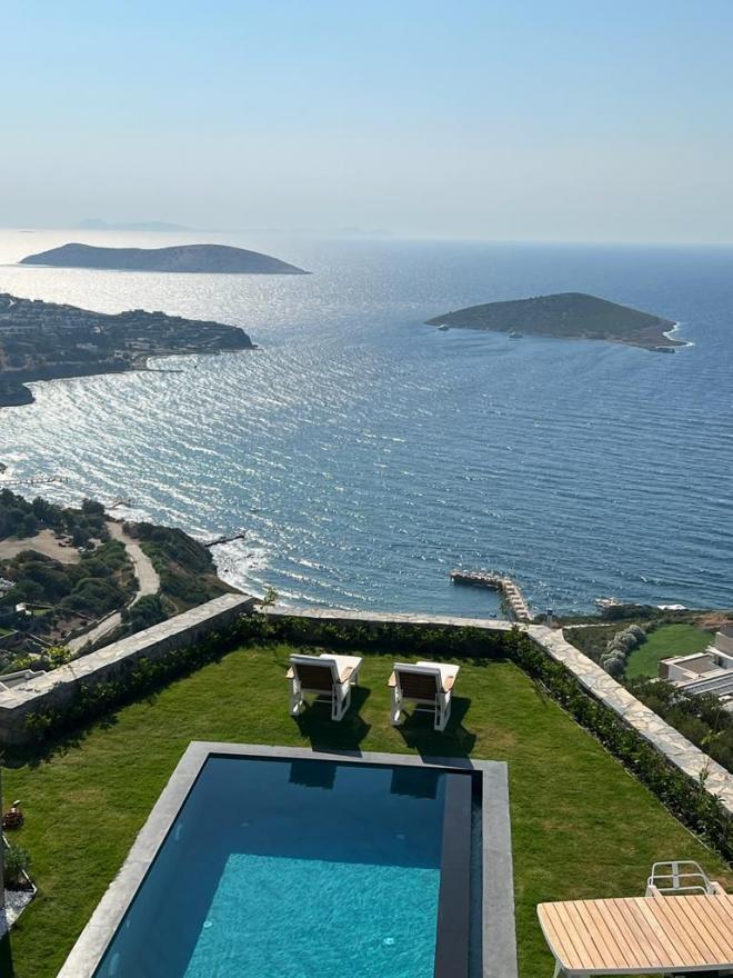 Вилла 5+1 с видом на море в Бодрум