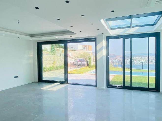 Вилла 4+1 с видом на море в Бодрум