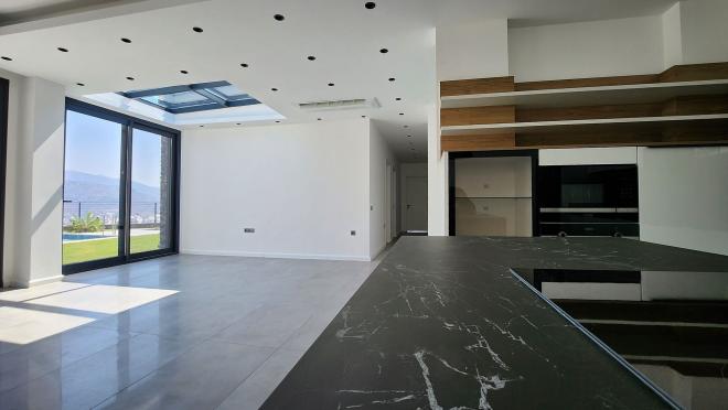 Вилла 4+1 с видом на море в Бодрум