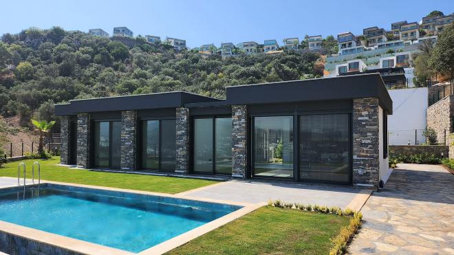 Вилла 4+1 с видом на море в Бодрум