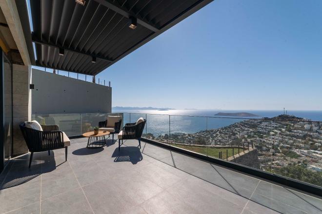 Вилла 5+1 с видом на море в Бодрум