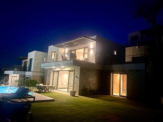 Вилла 5+1 с видом на море в Бодрум