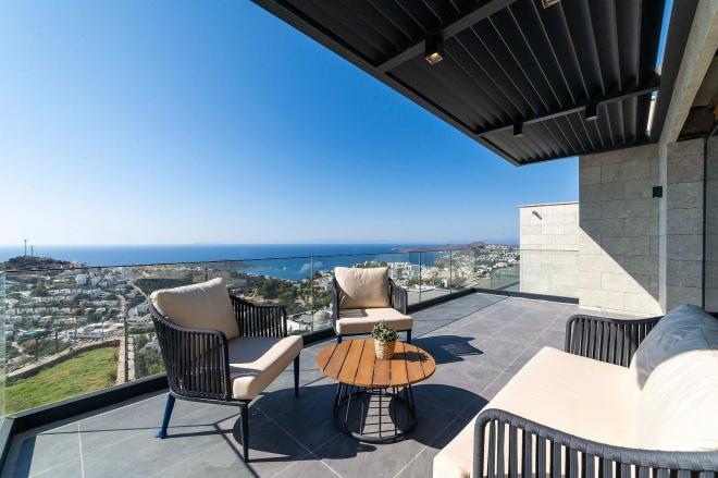 Вилла 5+1 с видом на море в Бодрум