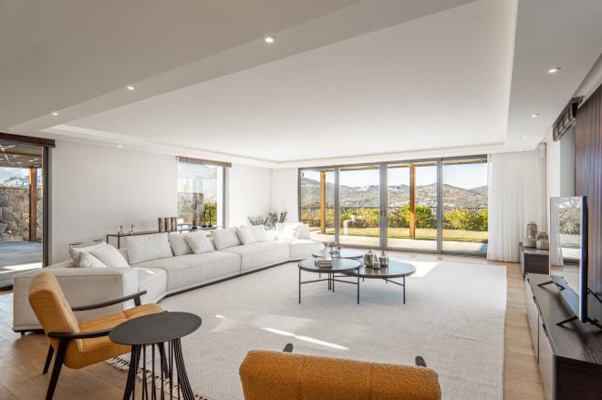 Вилла 6+1 с видом на море в Бодрум