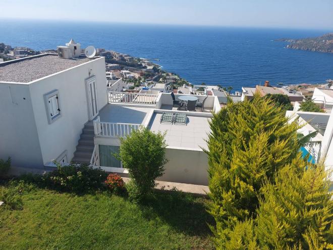 Вилла 3+1 с видом на море в Бодрум