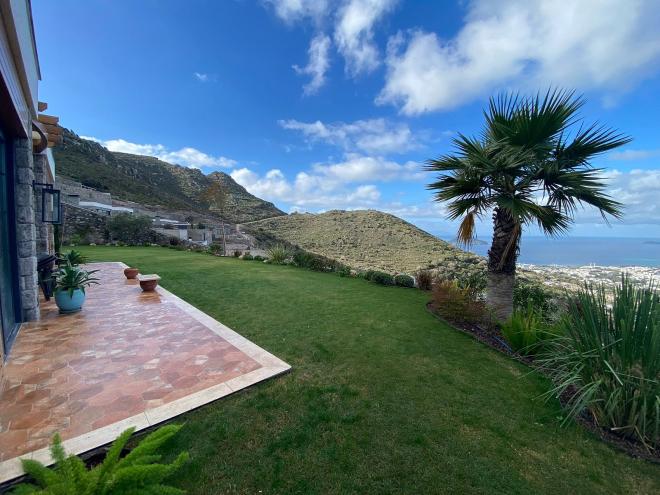 Вилла 4+3 с видом на море в Бодрум