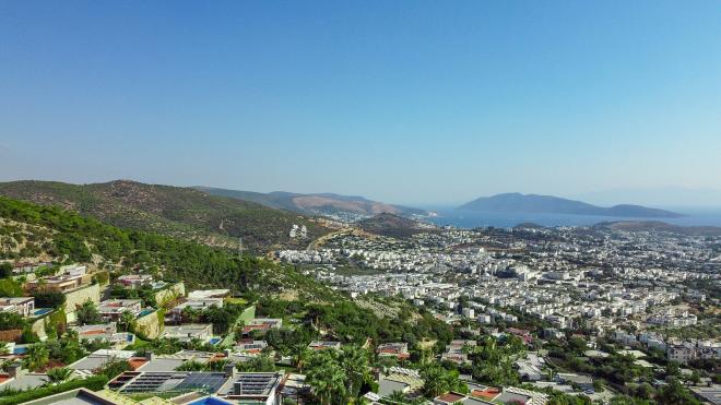 Вилла 7+2 с видом на море в Бодрум