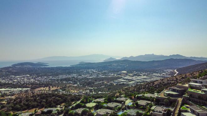 Вилла 7+2 с видом на море в Бодрум