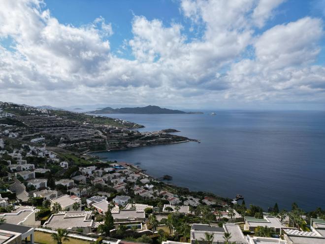 Вилла 4+1 с видом на море в Бодрум