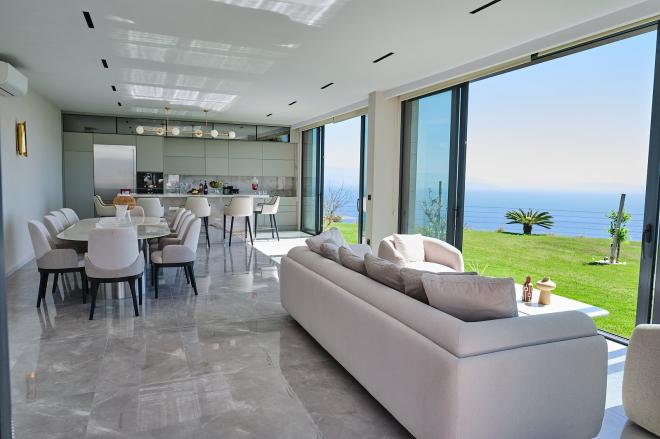 Вилла 5+1 с видом на море в Бодрум