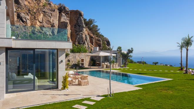 Вилла 5+1 с видом на море в Бодрум