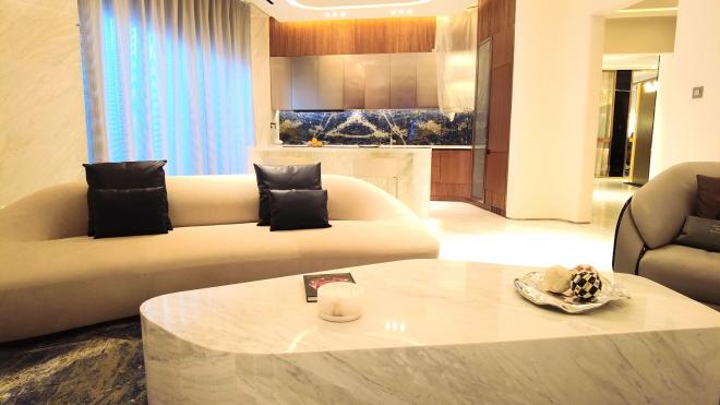 Пентхаус 7+3 с видом на море в Дубай