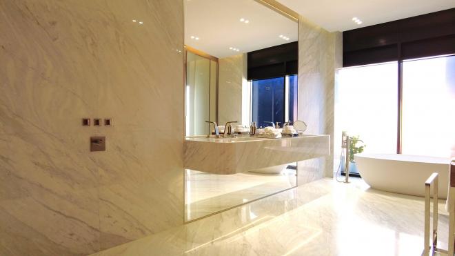 Пентхаус 7+3 с видом на море в Дубай