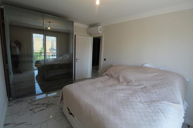 Квартира 2+1 с видом на море в Стамбуле