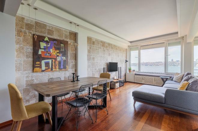 Квартира 2+1 с видом на море в Стамбуле