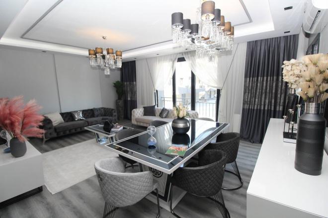 Квартира 3+1 с видом на море в Стамбуле