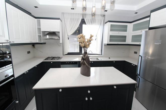 Квартира 3+1 с видом на море в Стамбуле