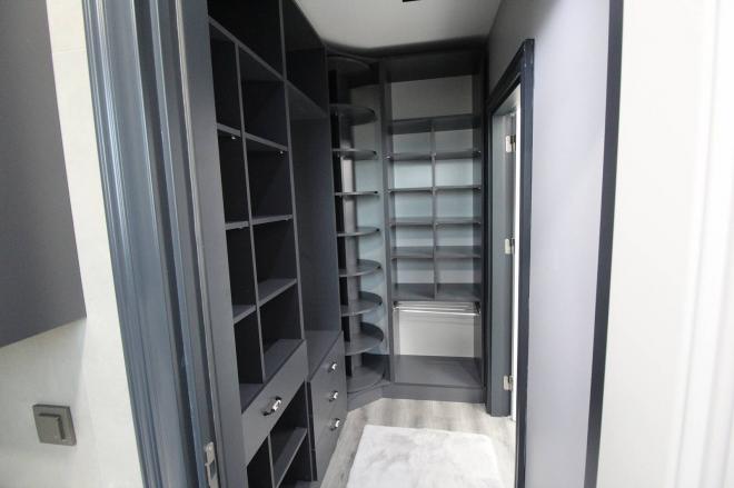 Квартира 3+1 с видом на море в Стамбуле