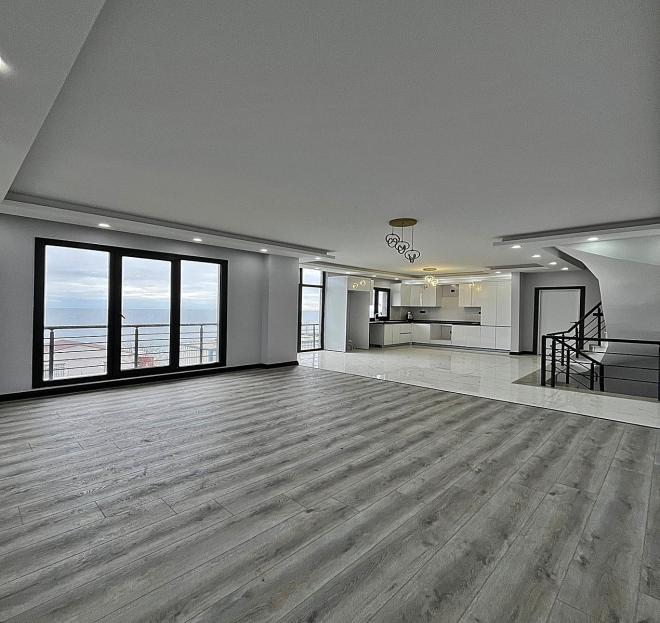 Вилла 7+1 с видом на море в Стамбуле