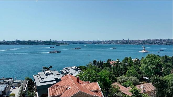 Дюплекс 4+2 с видом на море в Стамбуле