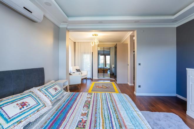 Вилла 9+4 в Стамбуле