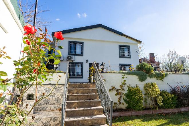 Вилла 9+4 в Стамбуле