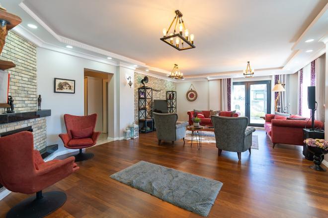 Вилла 9+4 в Стамбуле