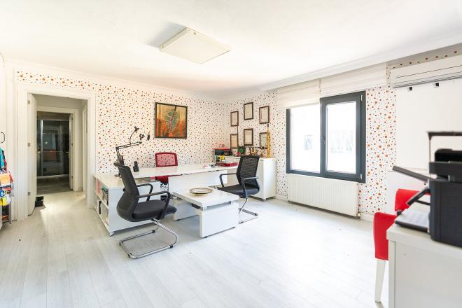 Вилла 9+4 в Стамбуле