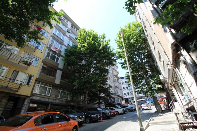 Пентхаус 3+1 с видом на море в Стамбуле