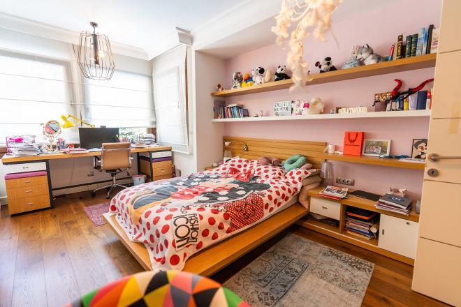 Вилла 5+2 с видом на море в Стамбуле