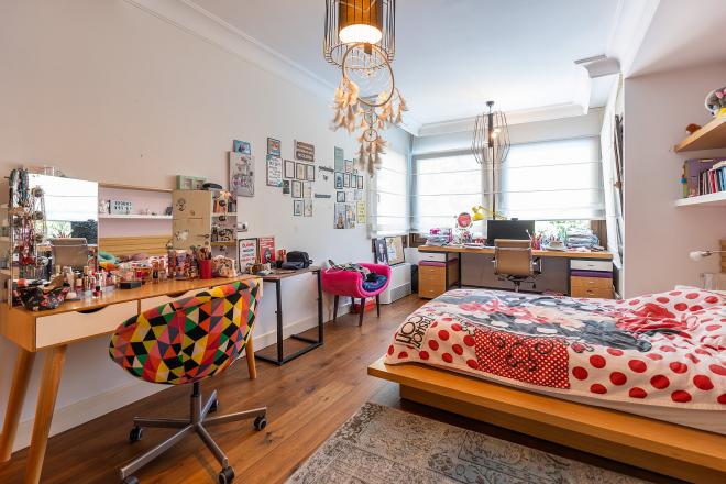 Вилла 5+2 с видом на море в Стамбуле