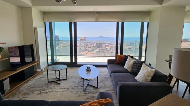 Квартира 3+1 с видом на море в Стамбуле