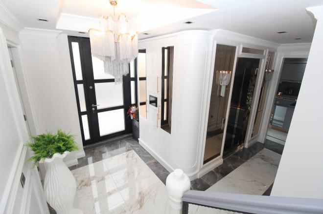 Вилла 5+2 с видом на море в Стамбуле