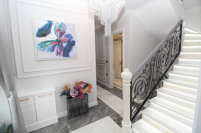 Вилла 5+2 с видом на море в Стамбуле