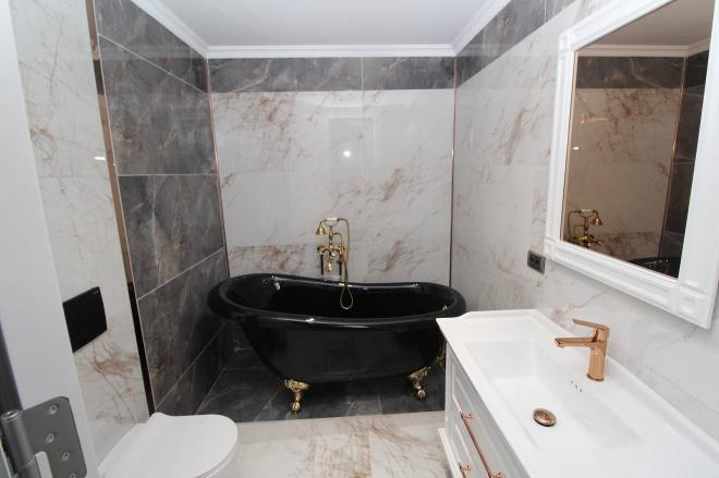 Вилла 5+2 с видом на море в Стамбуле