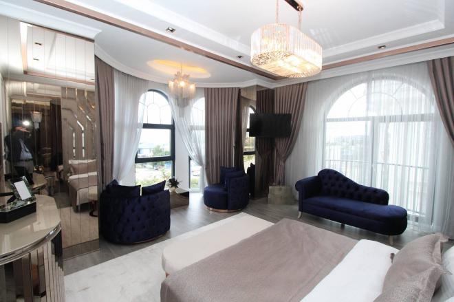 Вилла 5+2 с видом на море в Стамбуле