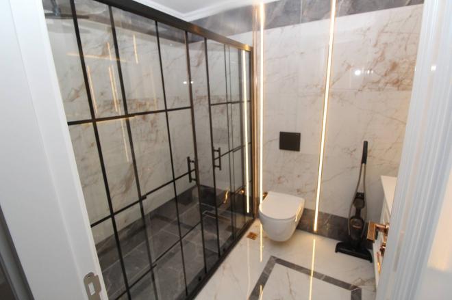 Вилла 5+2 с видом на море в Стамбуле