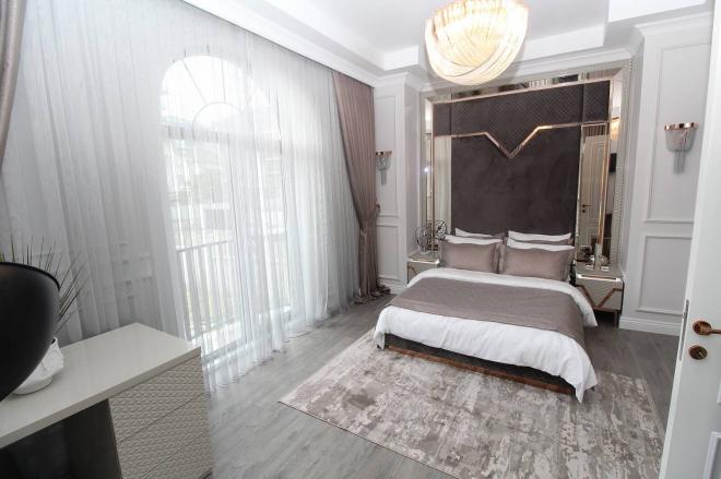 Вилла 5+2 с видом на море в Стамбуле