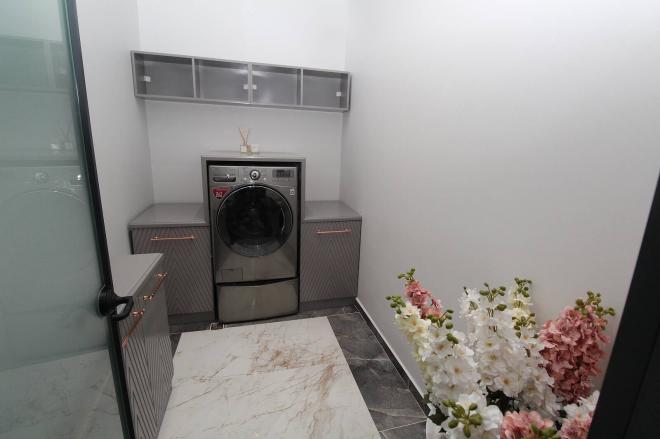 Вилла 5+2 с видом на море в Стамбуле