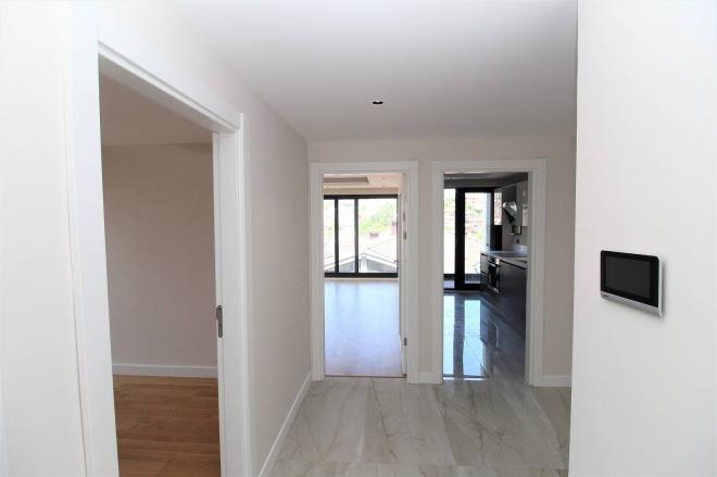 Квартира 4+1 с видом на море в Стамбуле