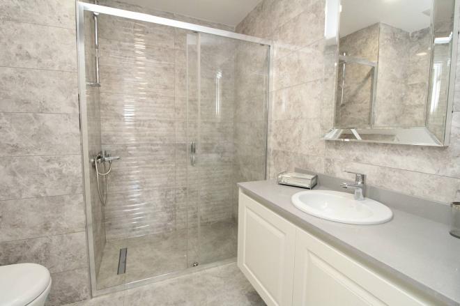 Квартира 4+1 с видом на море в Стамбуле