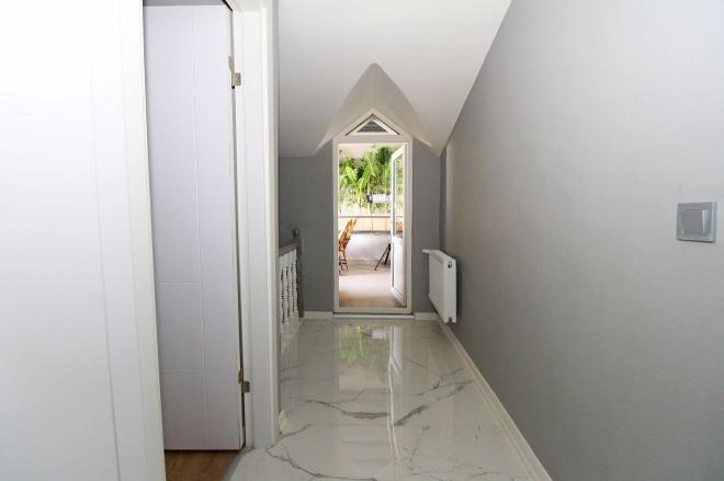 Пентхаус 5+1 с видом на море в Стамбуле