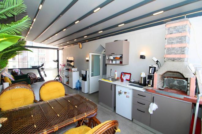 Пентхаус 5+1 с видом на море в Стамбуле