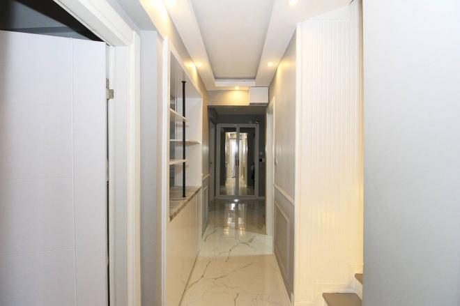 Пентхаус 5+1 с видом на море в Стамбуле