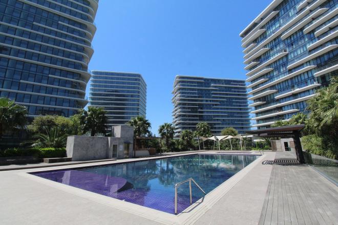 Квартира 4+1 с видом на море в Стамбуле